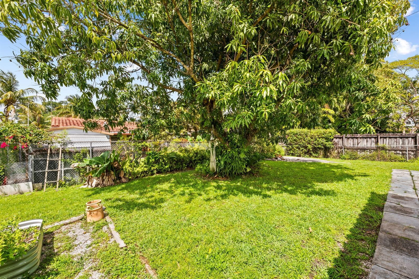 2135 SW 26th Street, Miami FL 33133 — 22