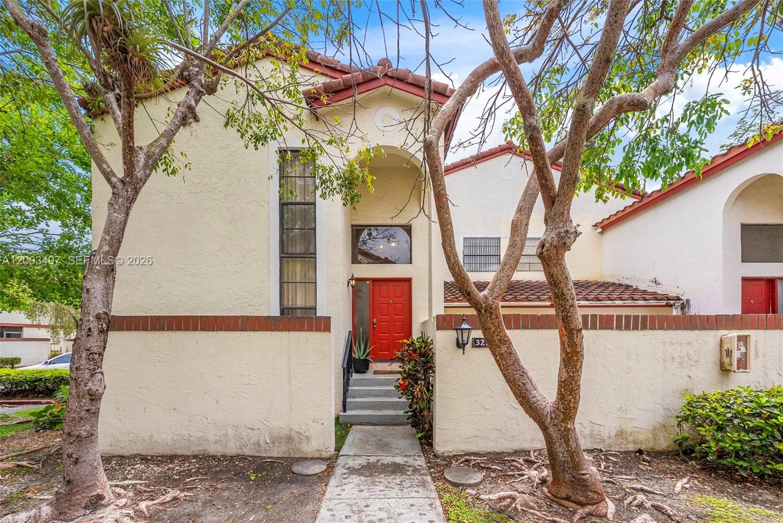 327 Ives Dairy Rd # 05, Miami FL 33179 — 21