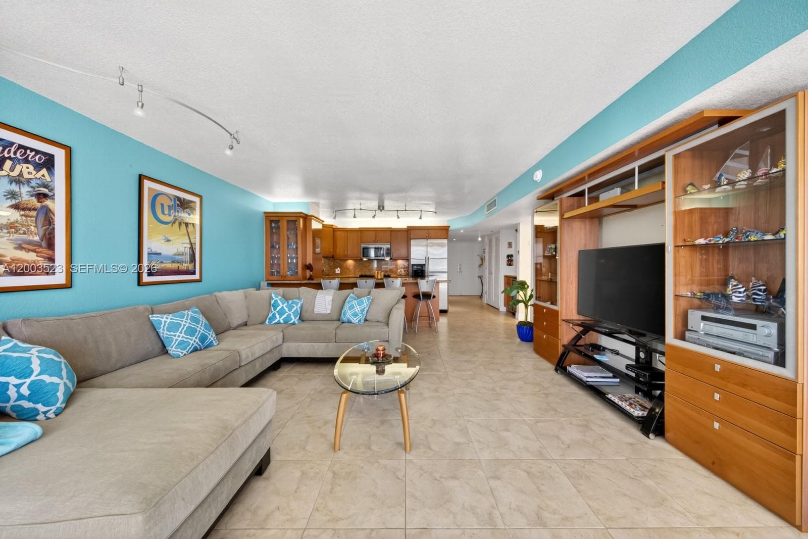 6423 Collins Ave # 1204, Miami Beach FL 33141 — 2
