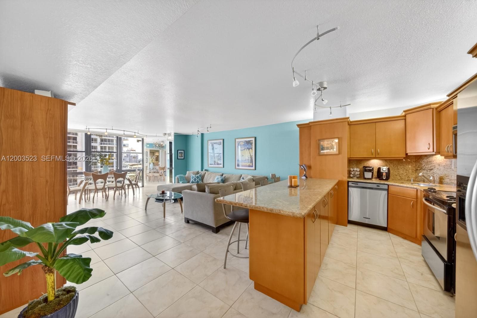 6423 Collins Ave # 1204, Miami Beach FL 33141 — 5