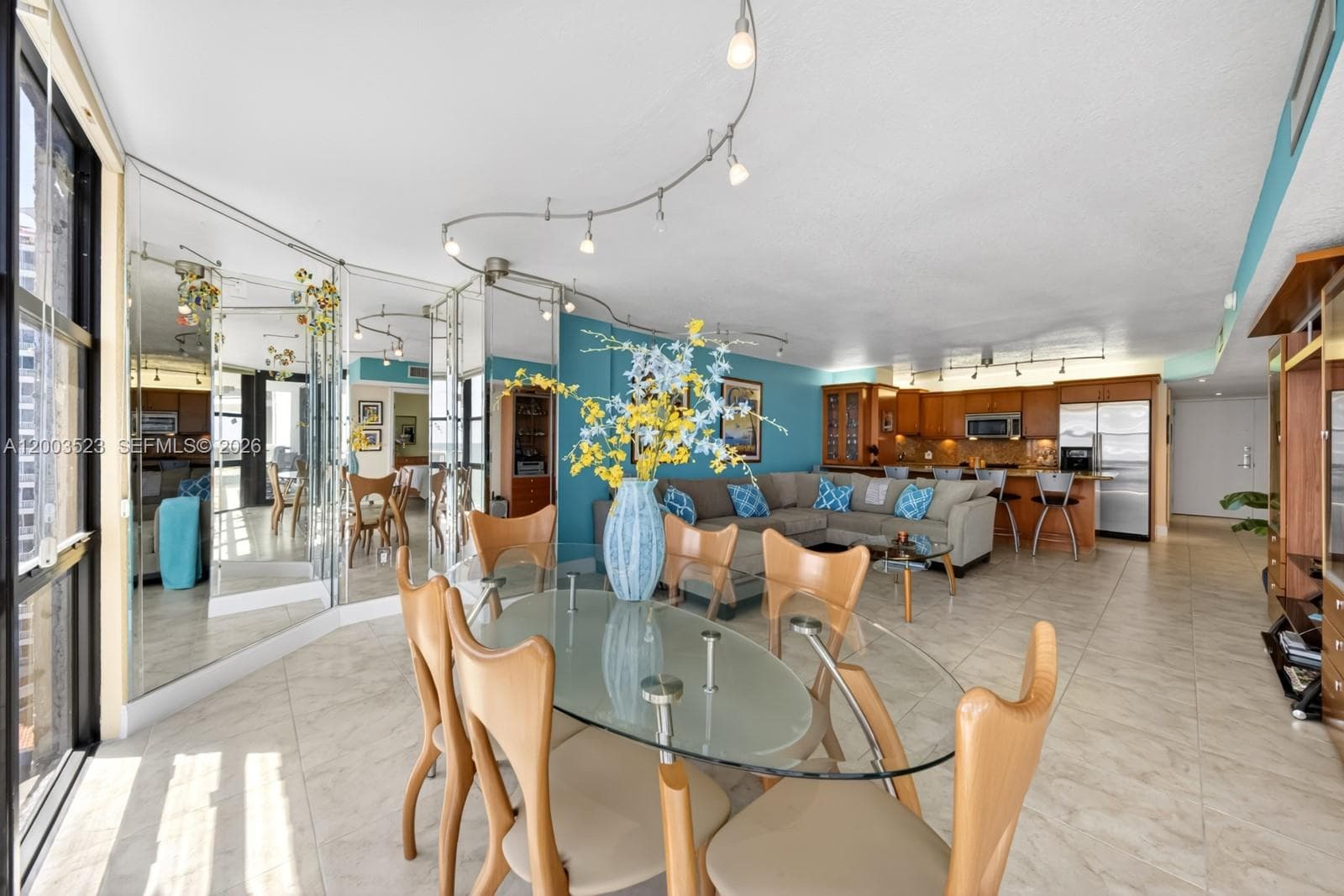 6423 Collins Ave # 1204, Miami Beach FL 33141 — 9