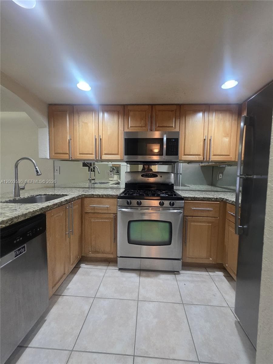 6709 N Kendall Dr # 228, Pinecrest FL 33156 — 35