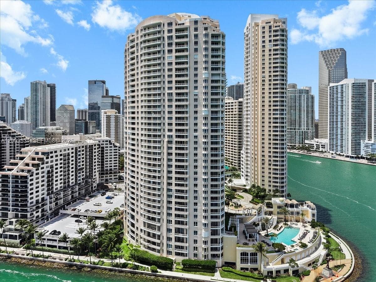 808 BRICKELL KEY DR # 1205, Miami FL 33131 — 32