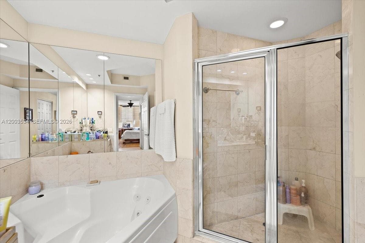 808 BRICKELL KEY DR # 1205, Miami FL 33131 — 19