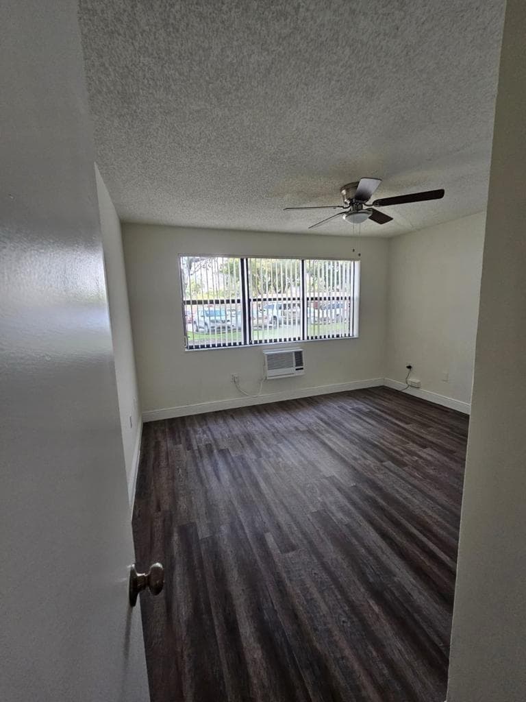 18335 NW 68 Avenue # 104a, Hialeah FL 33015 — 3