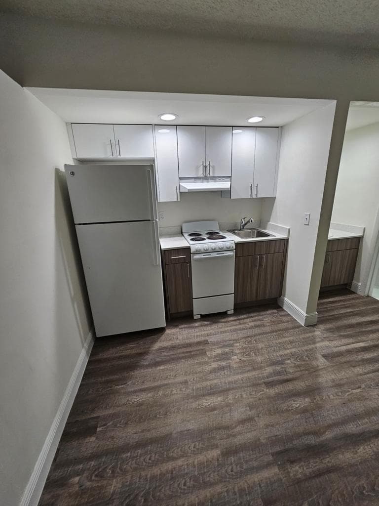 18335 NW 68 Avenue # 104a, Hialeah FL 33015 — 1