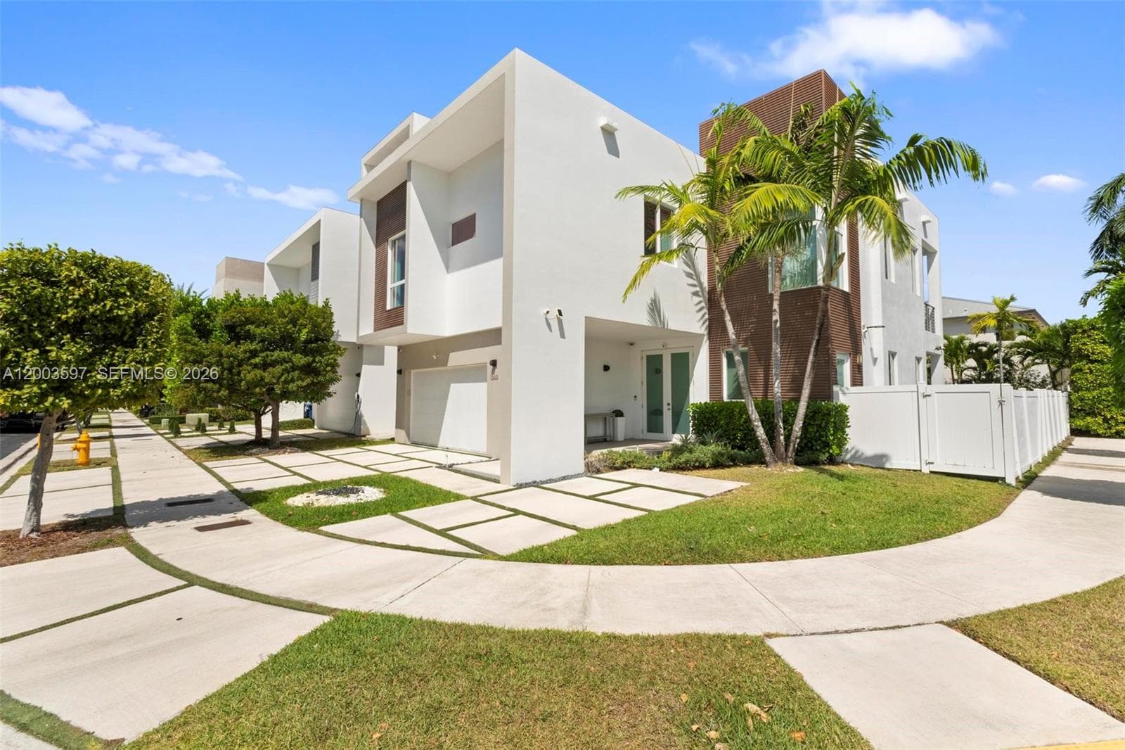 10431 NW 68th Ter, Doral FL 33178 — 1