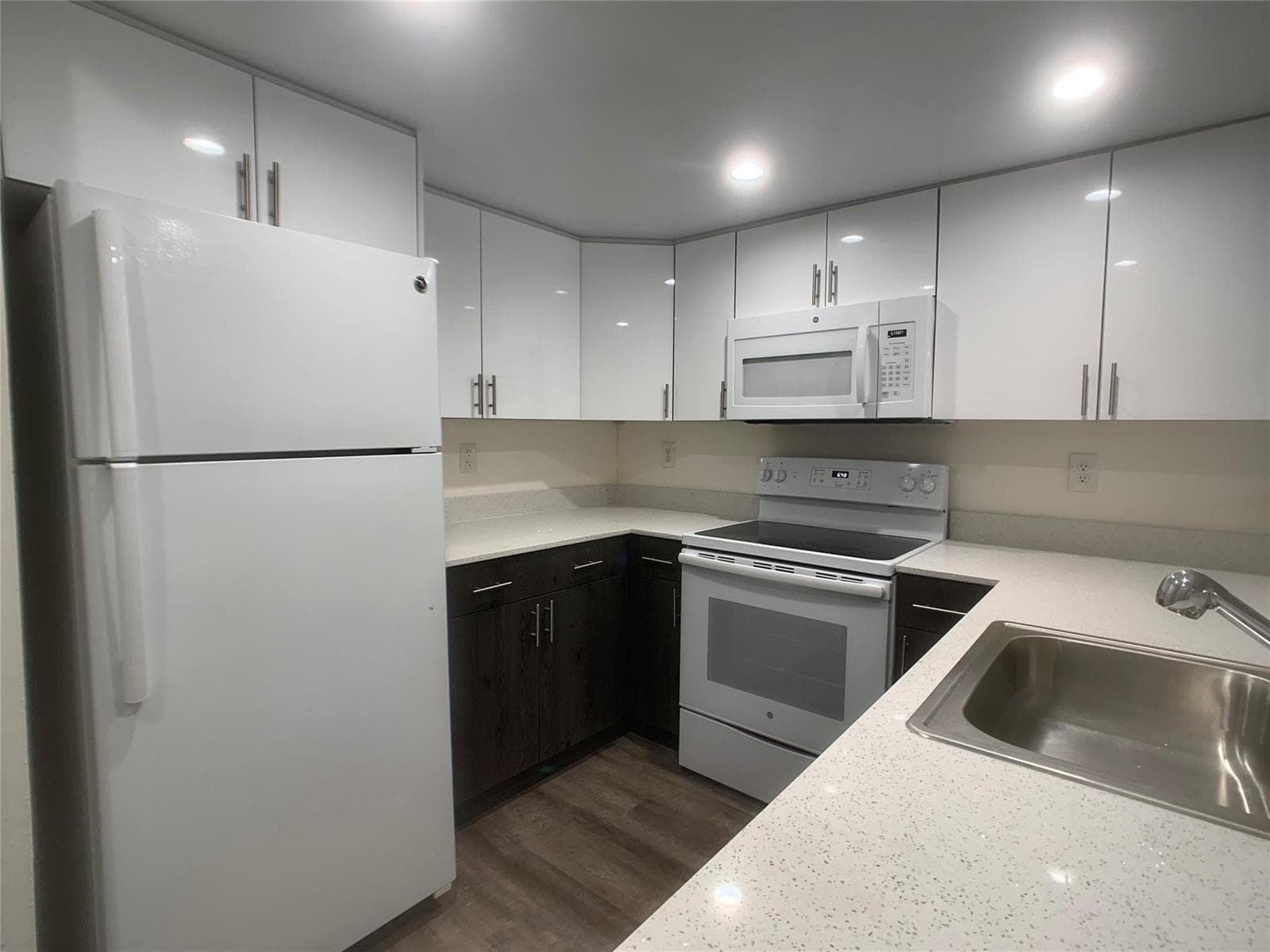 18335 NW 68 Avenue # 104, Hialeah FL 33015 — 1