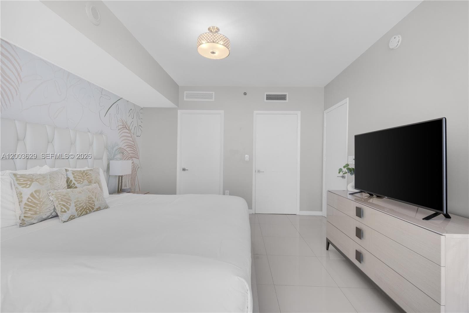 485 Brickell Ave # 4501, Miami FL 33131 — 17