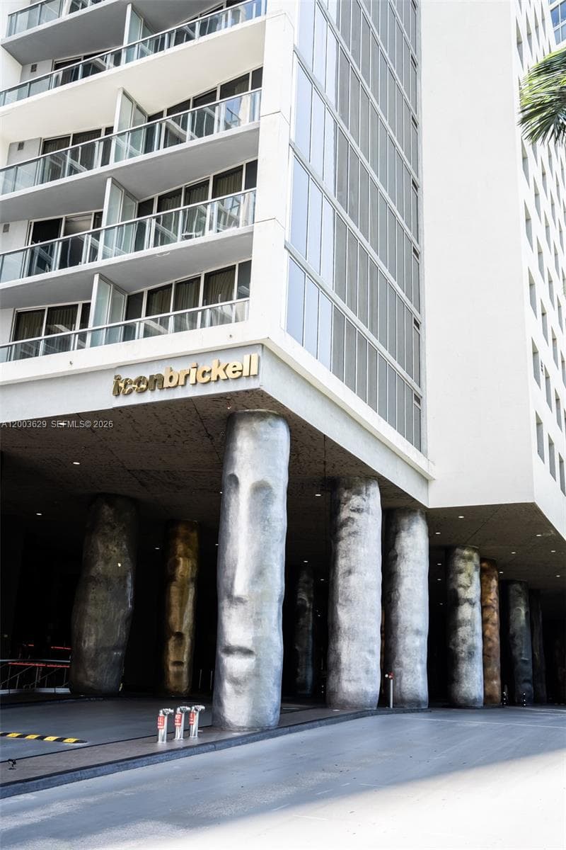 485 Brickell Ave # 4501, Miami FL 33131 — 49