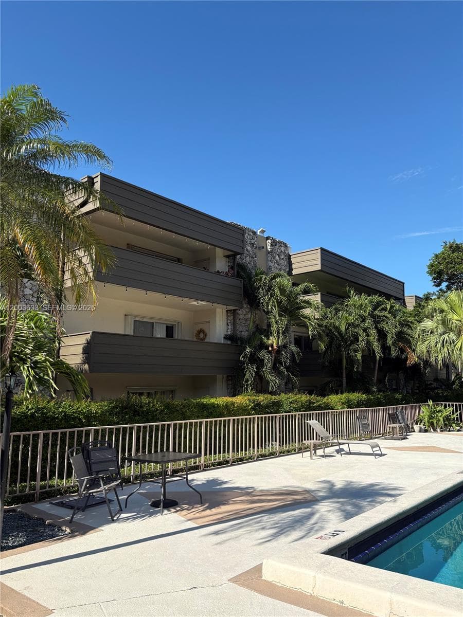8335 SW 72nd Ave # 108D, Miami FL 33143 — 18