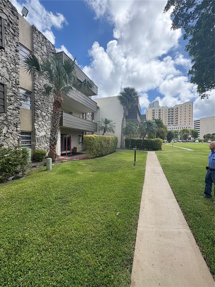 8335 SW 72nd Ave # 108D, Miami FL 33143 — 15