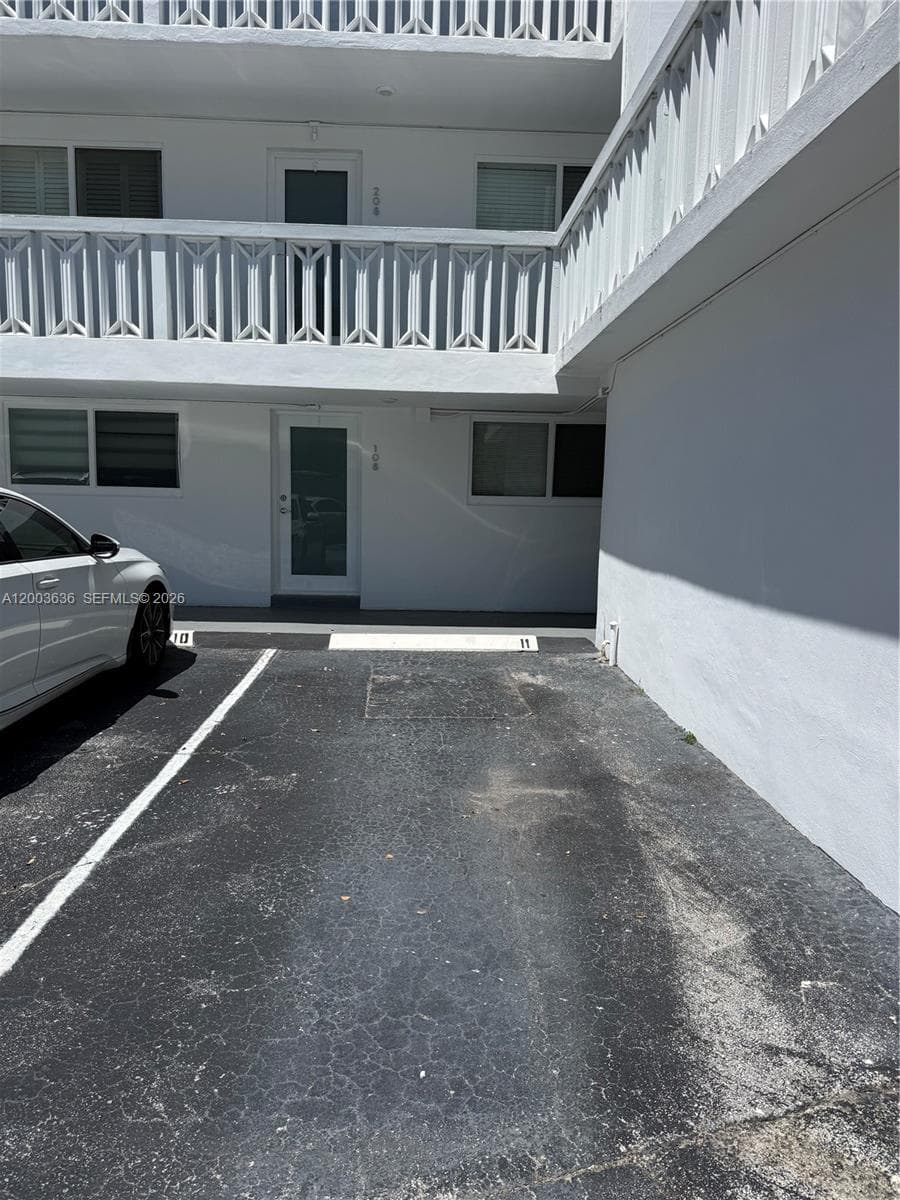 200 Galen Dr # 111, Key Biscayne FL 33149 — 18