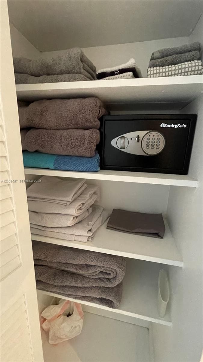 5701 Collins Ave # 1714, Miami Beach FL 33140 — 24