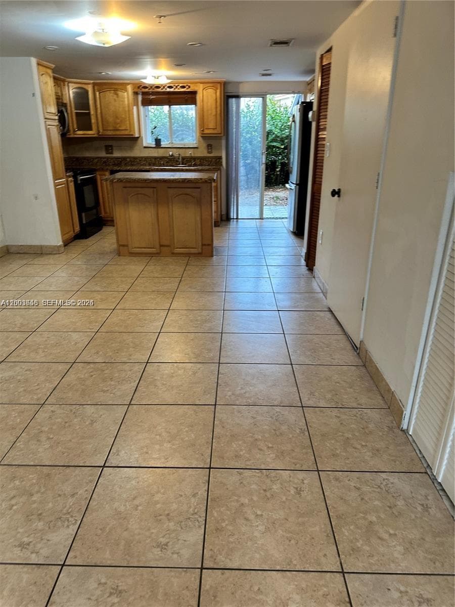 551 NW 82nd Ave # 502, Miami FL 33126 — 7