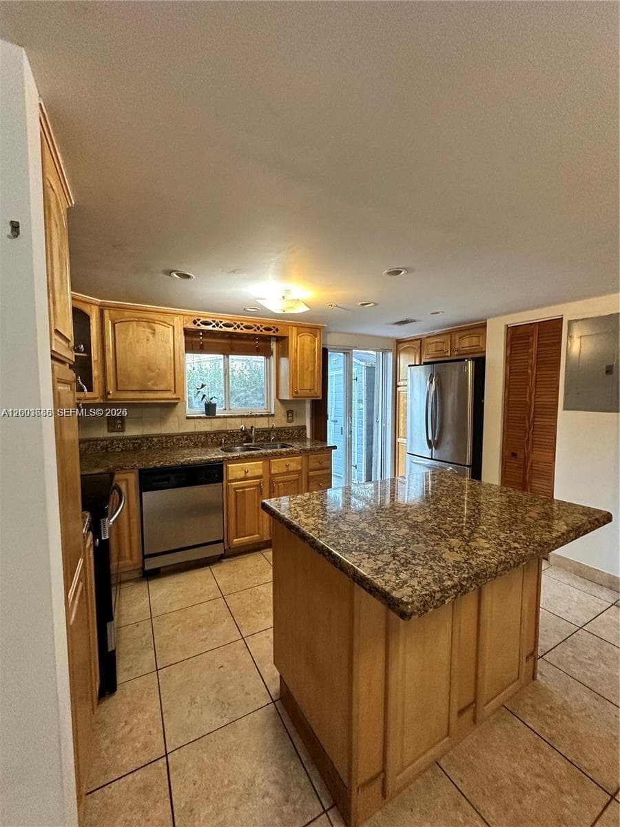551 NW 82nd Ave # 502, Miami FL 33126 — 36