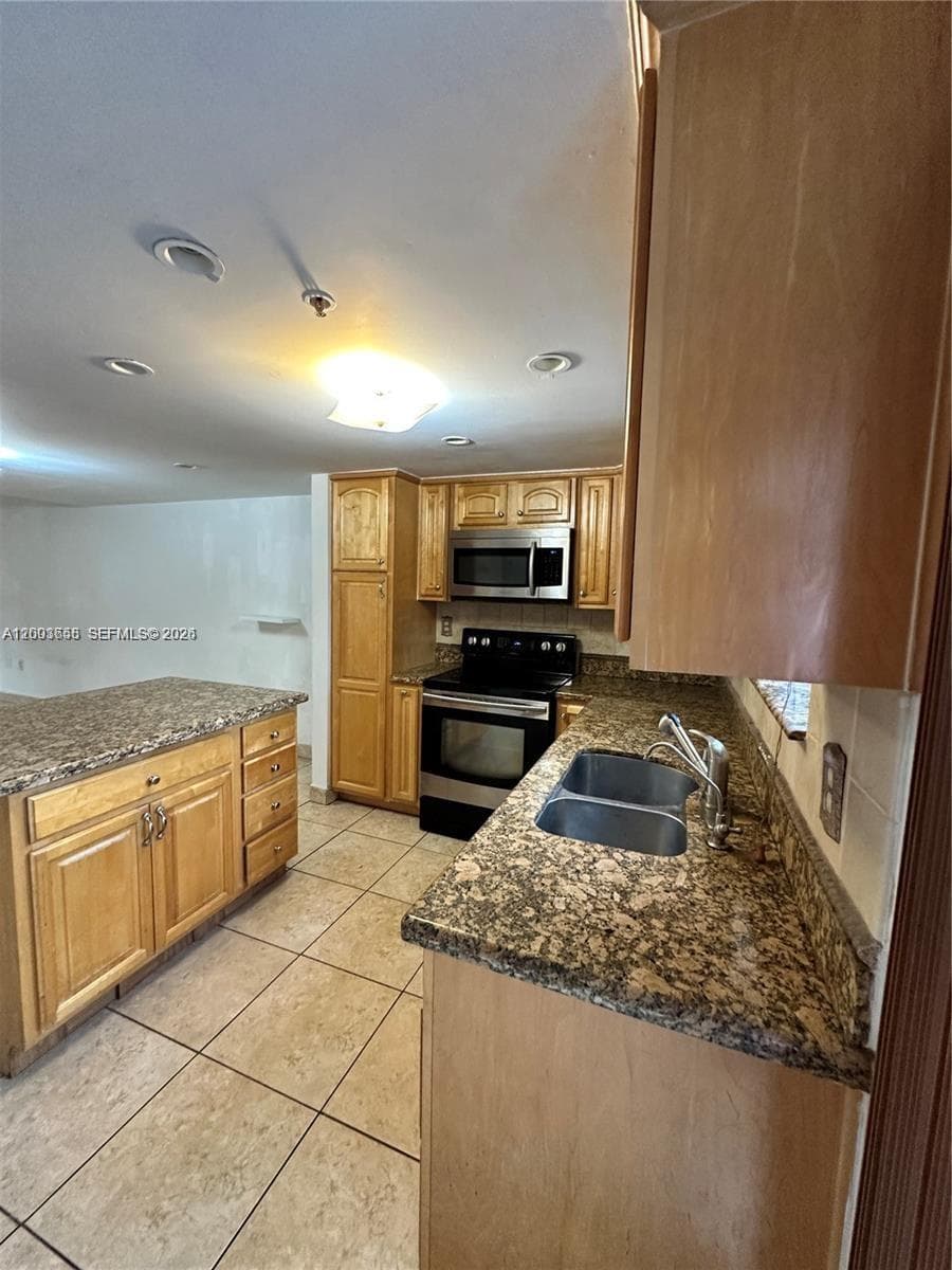 551 NW 82nd Ave # 502, Miami FL 33126 — 5