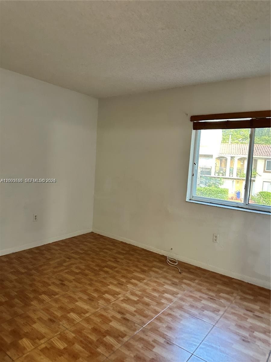 551 NW 82nd Ave # 502, Miami FL 33126 — 20