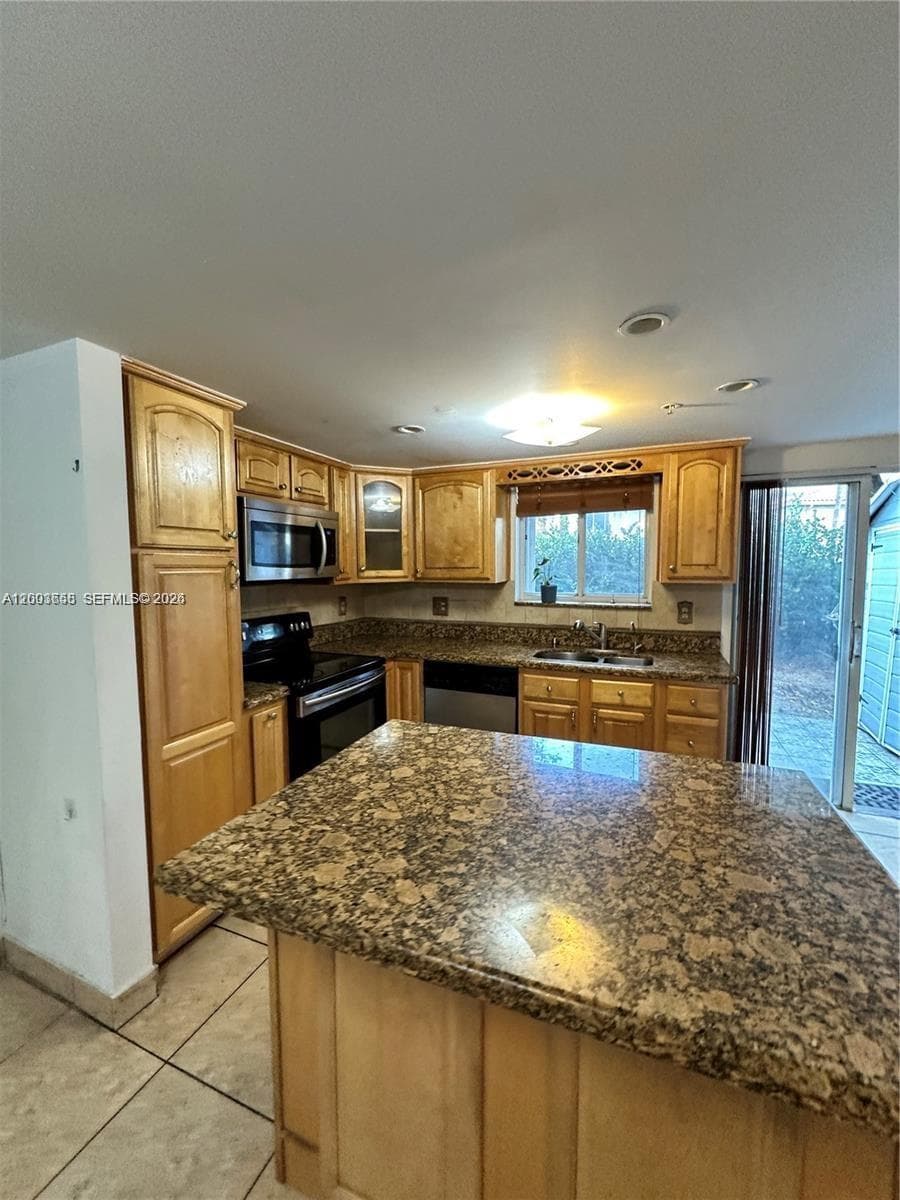 551 NW 82nd Ave # 502, Miami FL 33126 — 37
