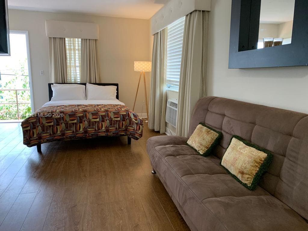 740 Michigan Ave # 10, Miami Beach FL 33139 — 2