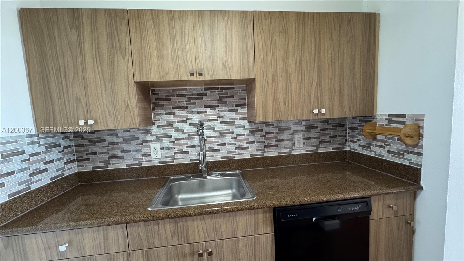 2020 NE 135th St # 810, North Miami FL 33181 — 7