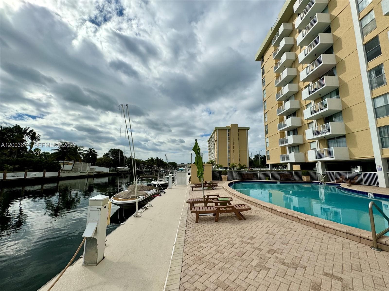 2020 NE 135th St # 810, North Miami FL 33181 — 3