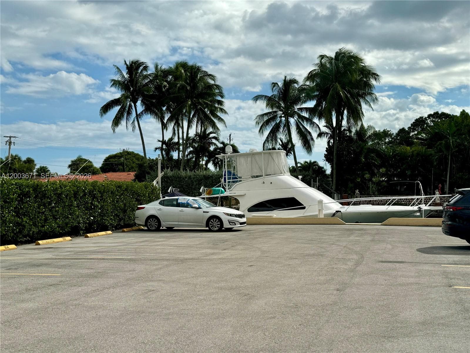 2020 NE 135th St # 810, North Miami FL 33181 — 41