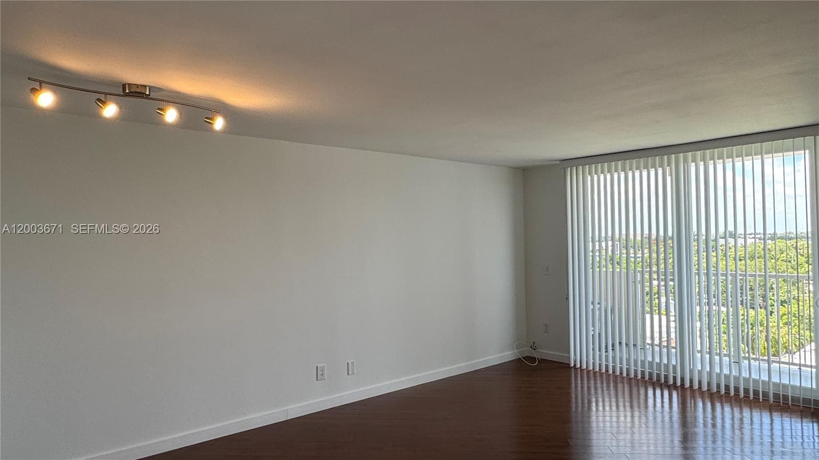 2020 NE 135th St # 810, North Miami FL 33181 — 15