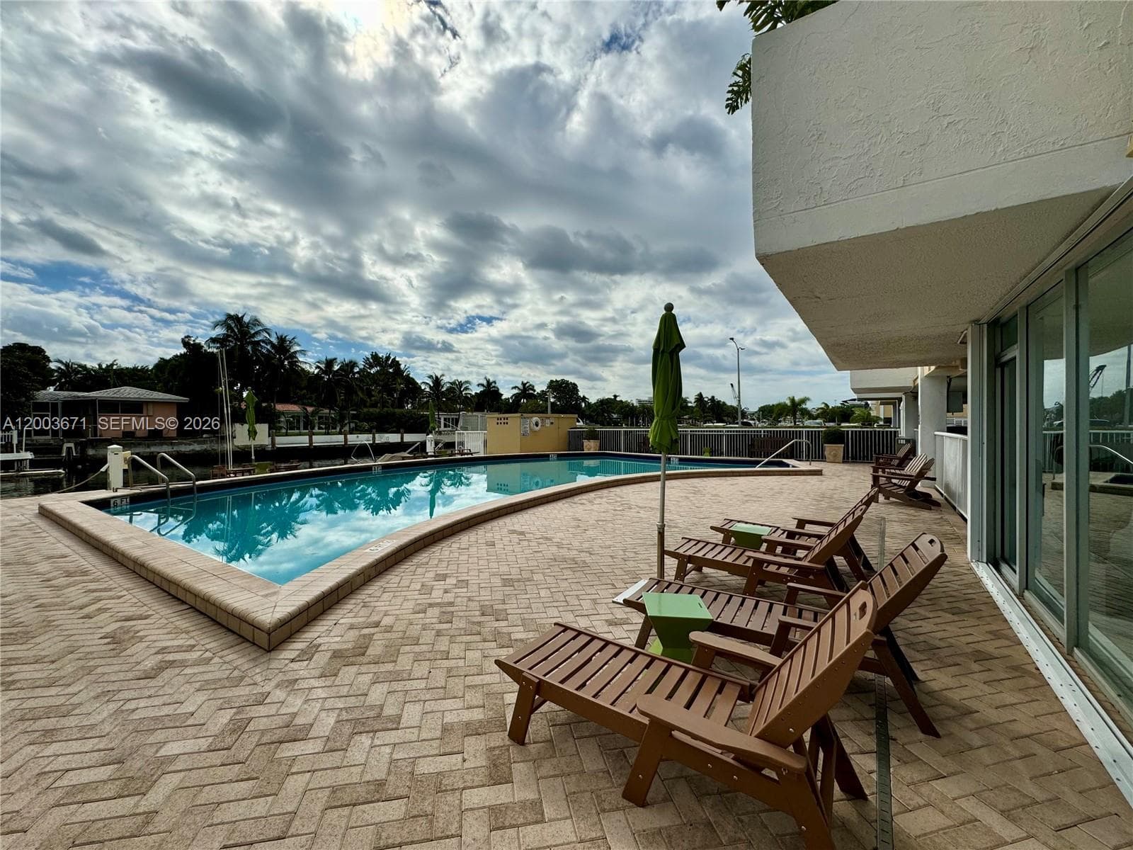 2020 NE 135th St # 810, North Miami FL 33181 — 40