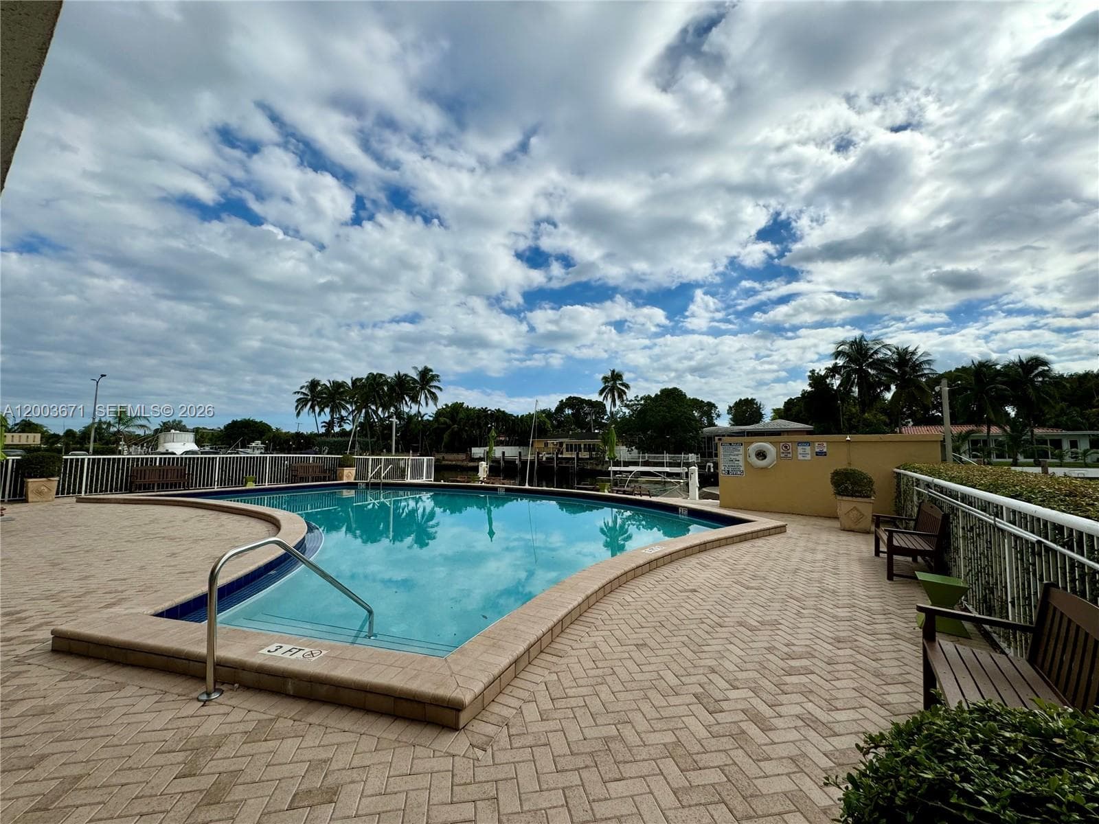 2020 NE 135th St # 810, North Miami FL 33181 — 39