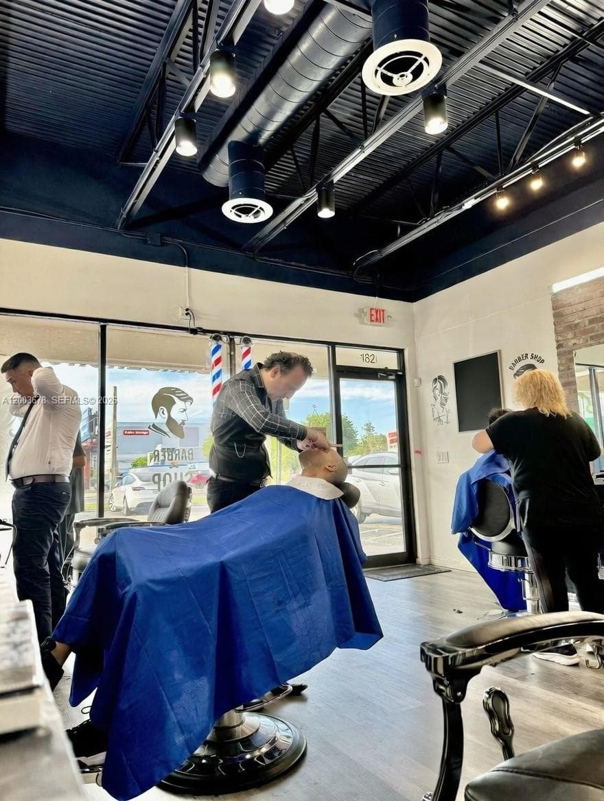 Aventura, FL — 10