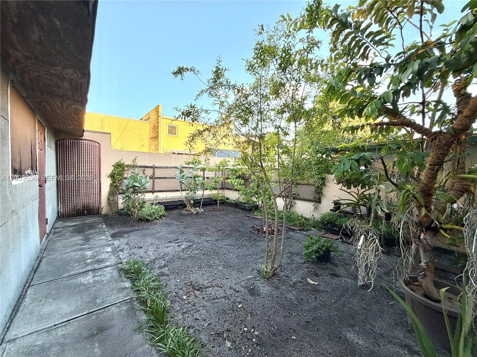 8155 W 9th Ct, Hialeah FL 33014 — 43