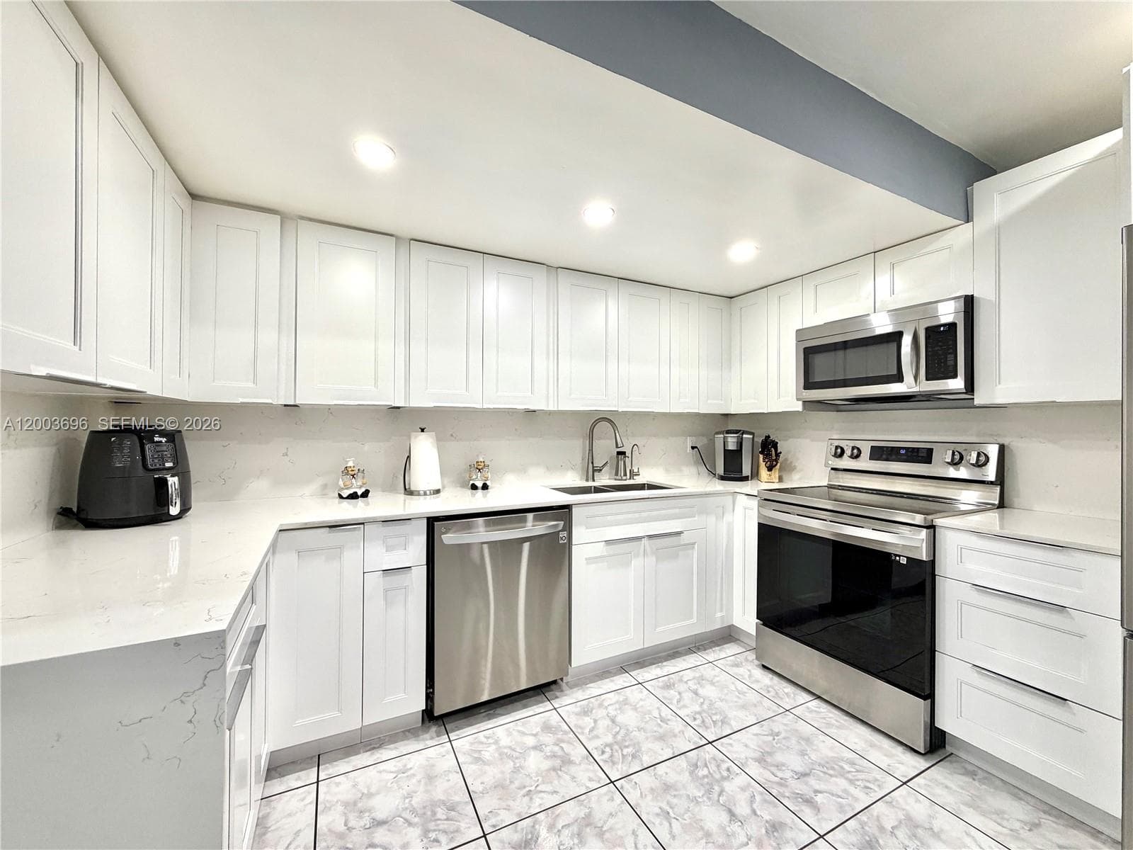 8155 W 9th Ct, Hialeah FL 33014 — 14