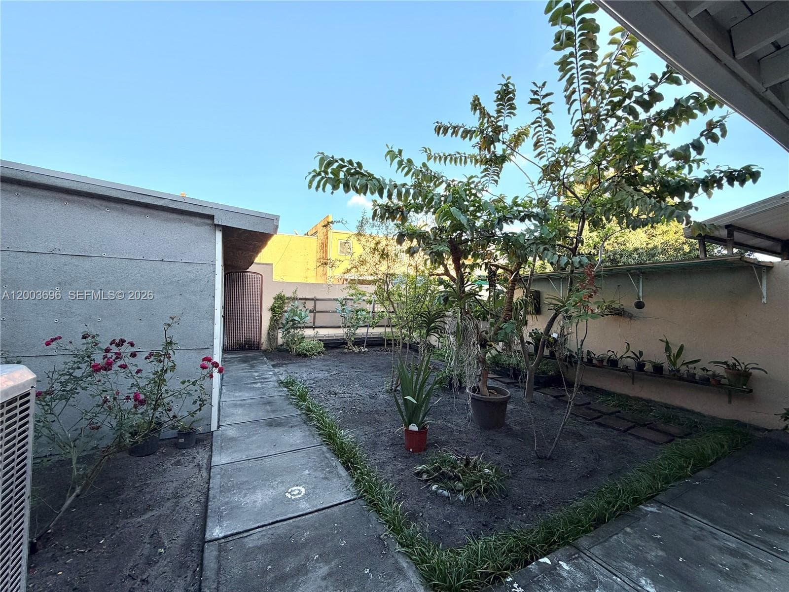 8155 W 9th Ct, Hialeah FL 33014 — 41