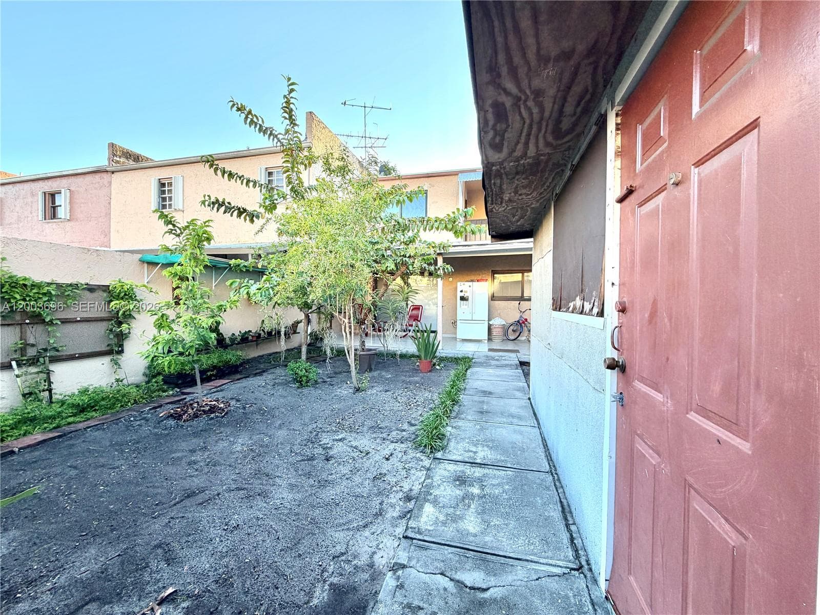 8155 W 9th Ct, Hialeah FL 33014 — 44