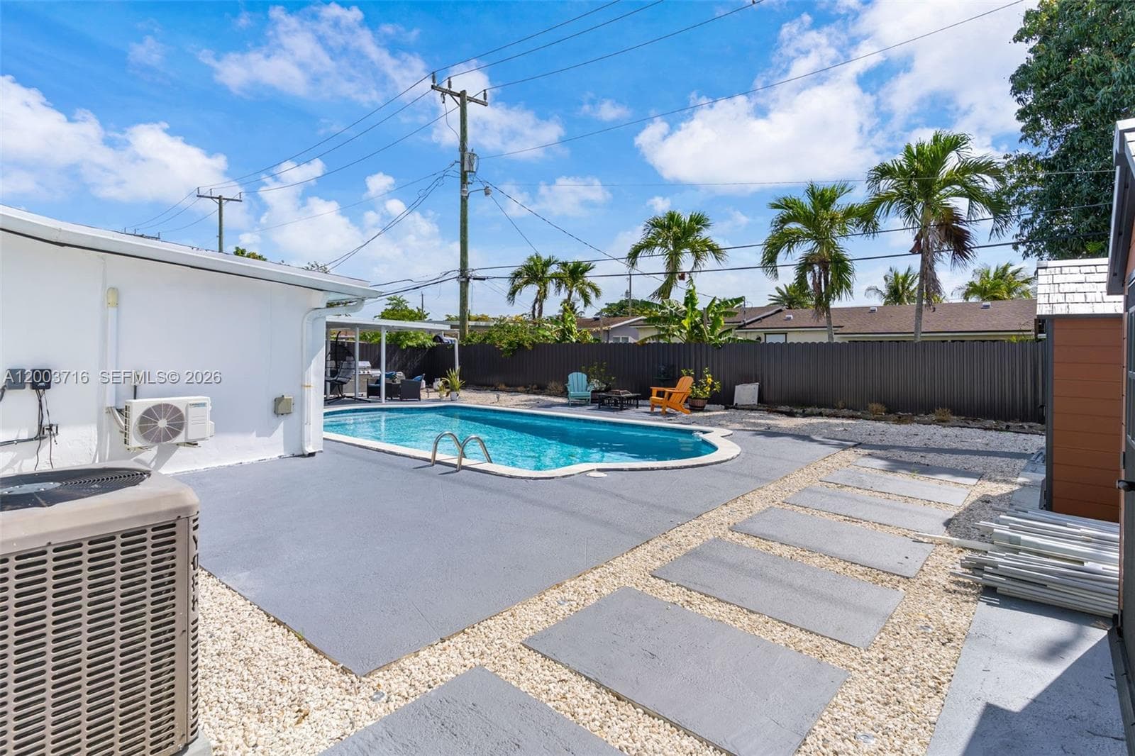 4211 W 8th Ave, Hialeah FL 33012 — 11