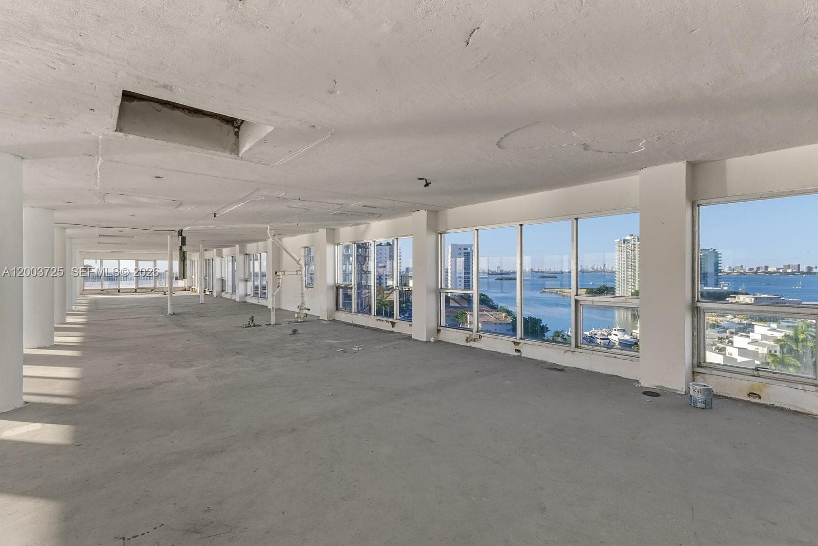 7904 West Dr, North Bay Village FL 33141 — 7