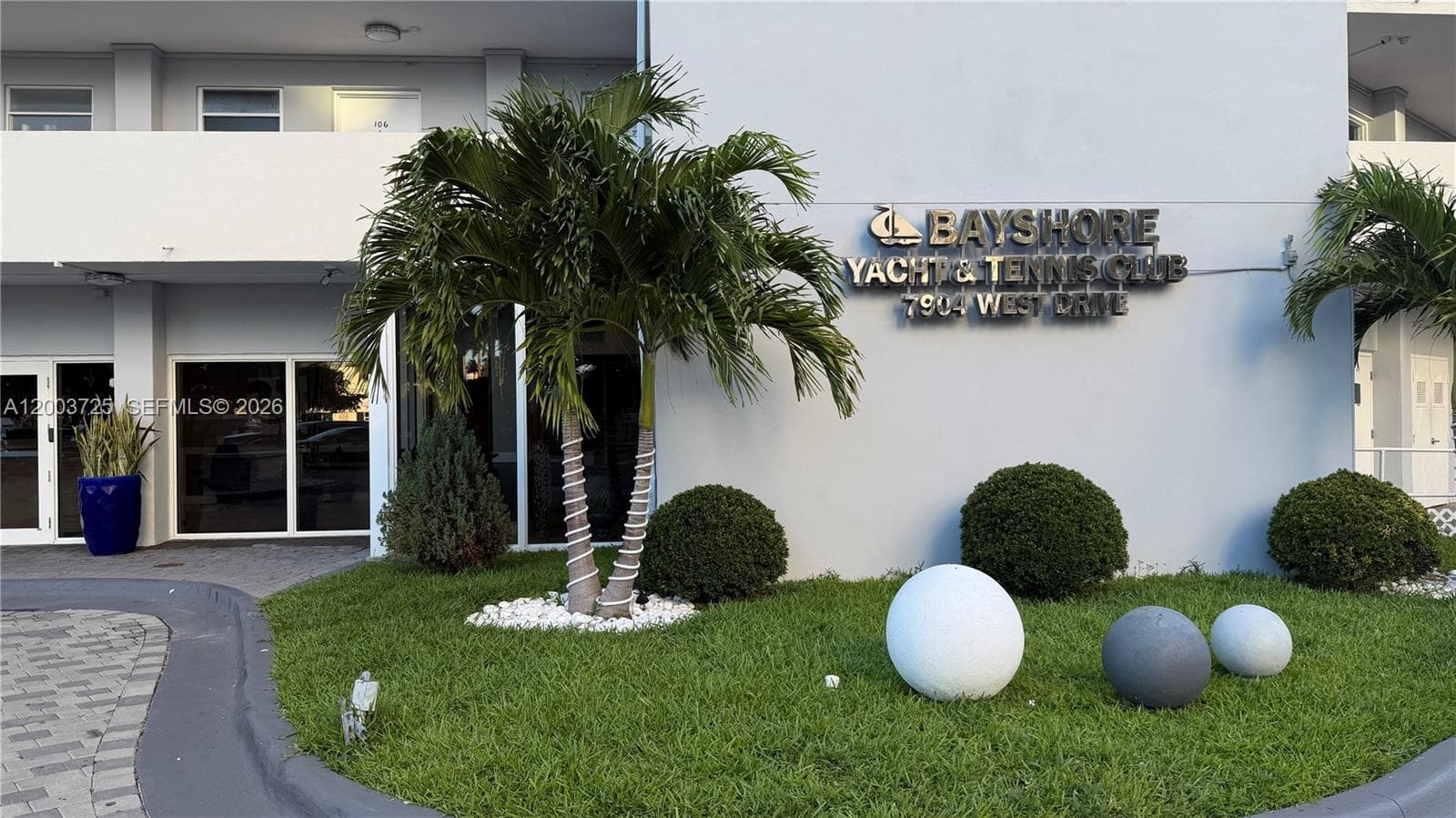 7904 West Dr, North Bay Village FL 33141 — 25
