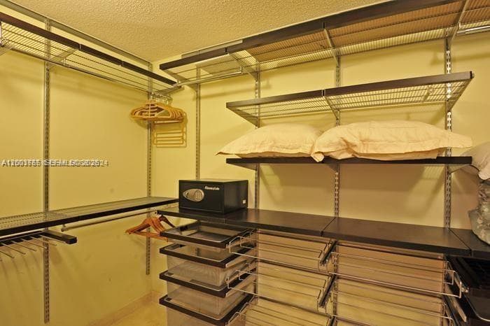 16711 Collins Ave # 602, Sunny Isles Beach FL 33160 — 17