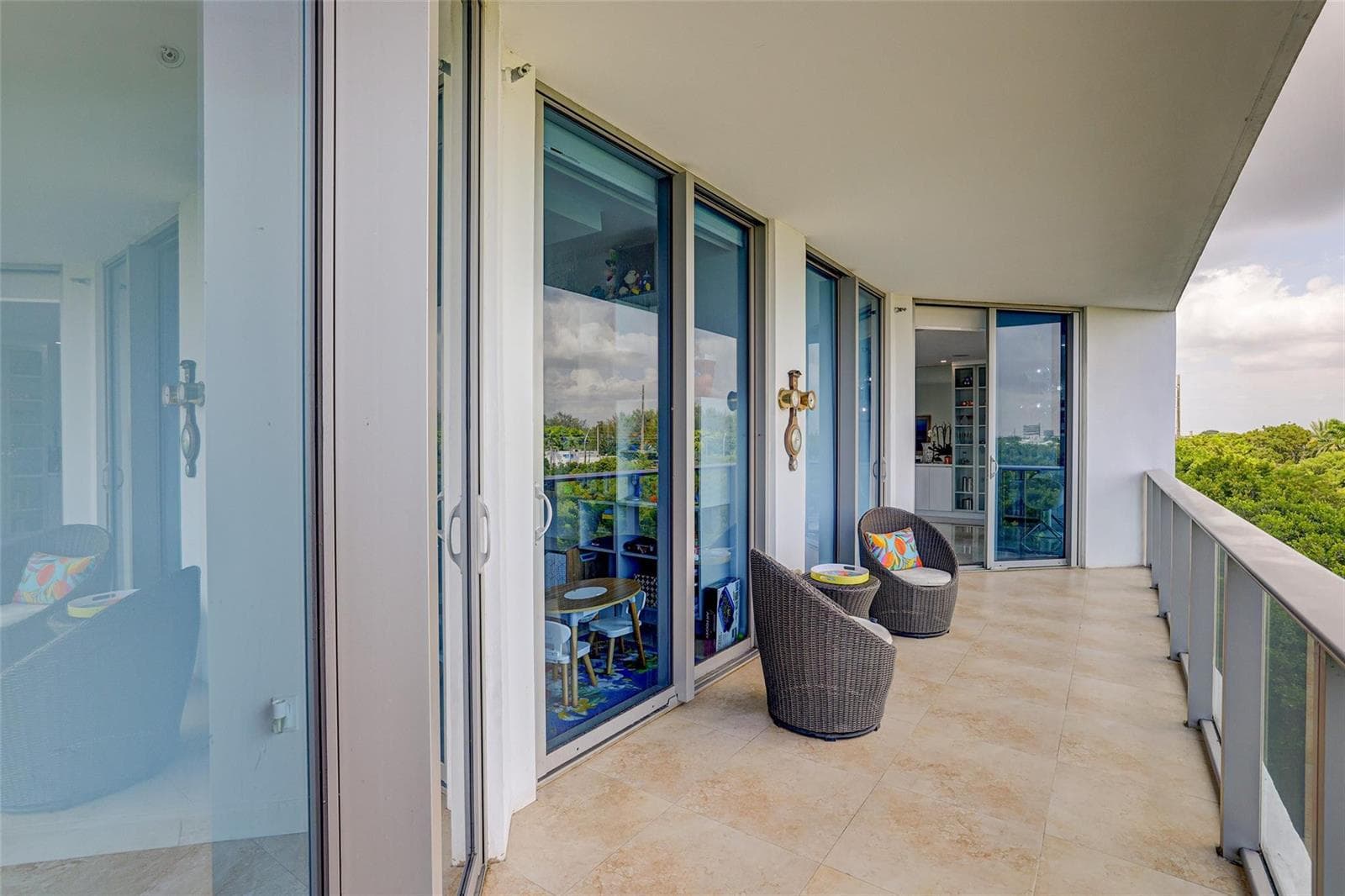 17301 Biscayne Boulevard # 406, North Miami Beach FL 33160 — 22