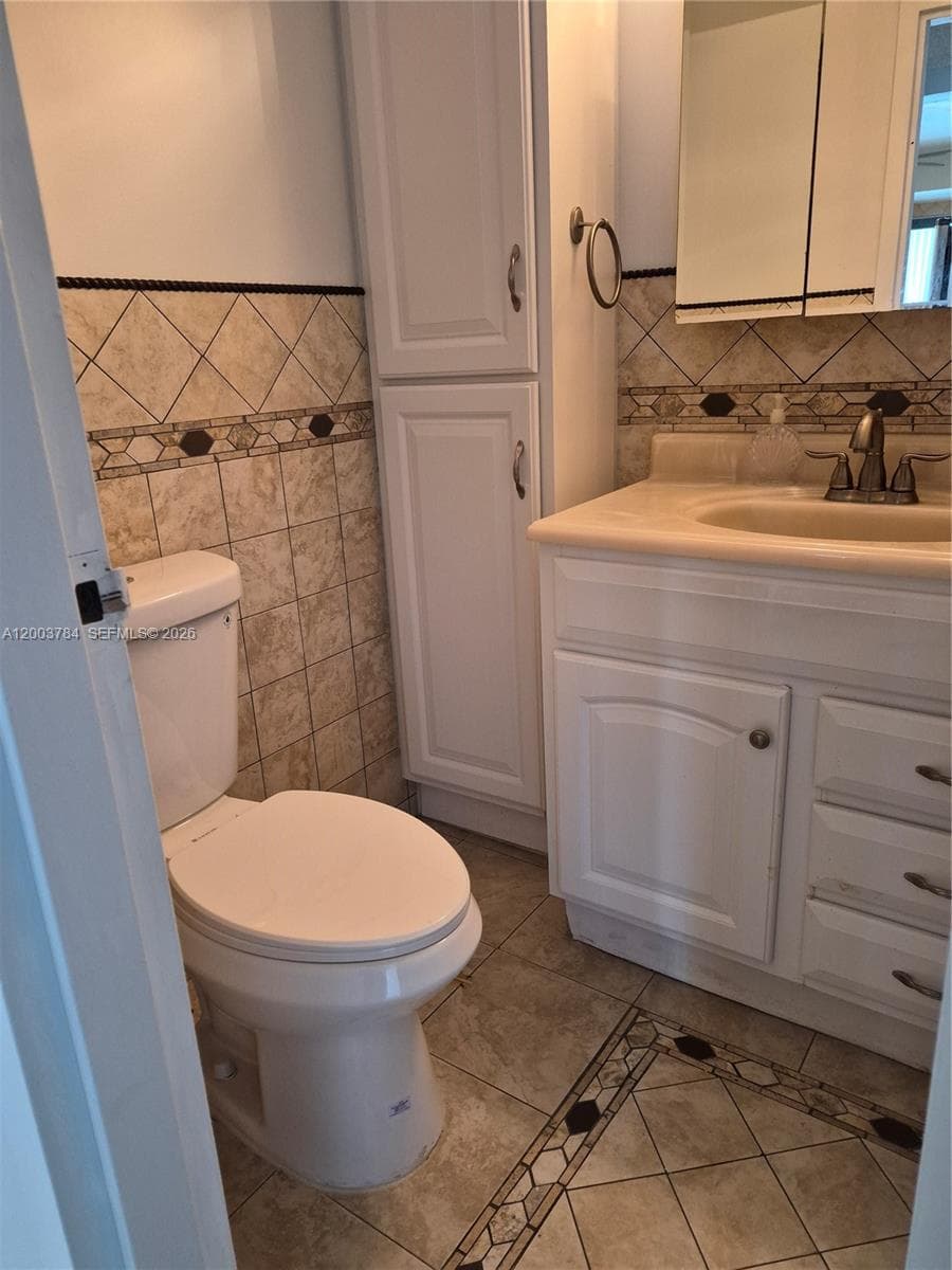 2655 Collins Ave # 2406, Miami Beach FL 33140 — 20