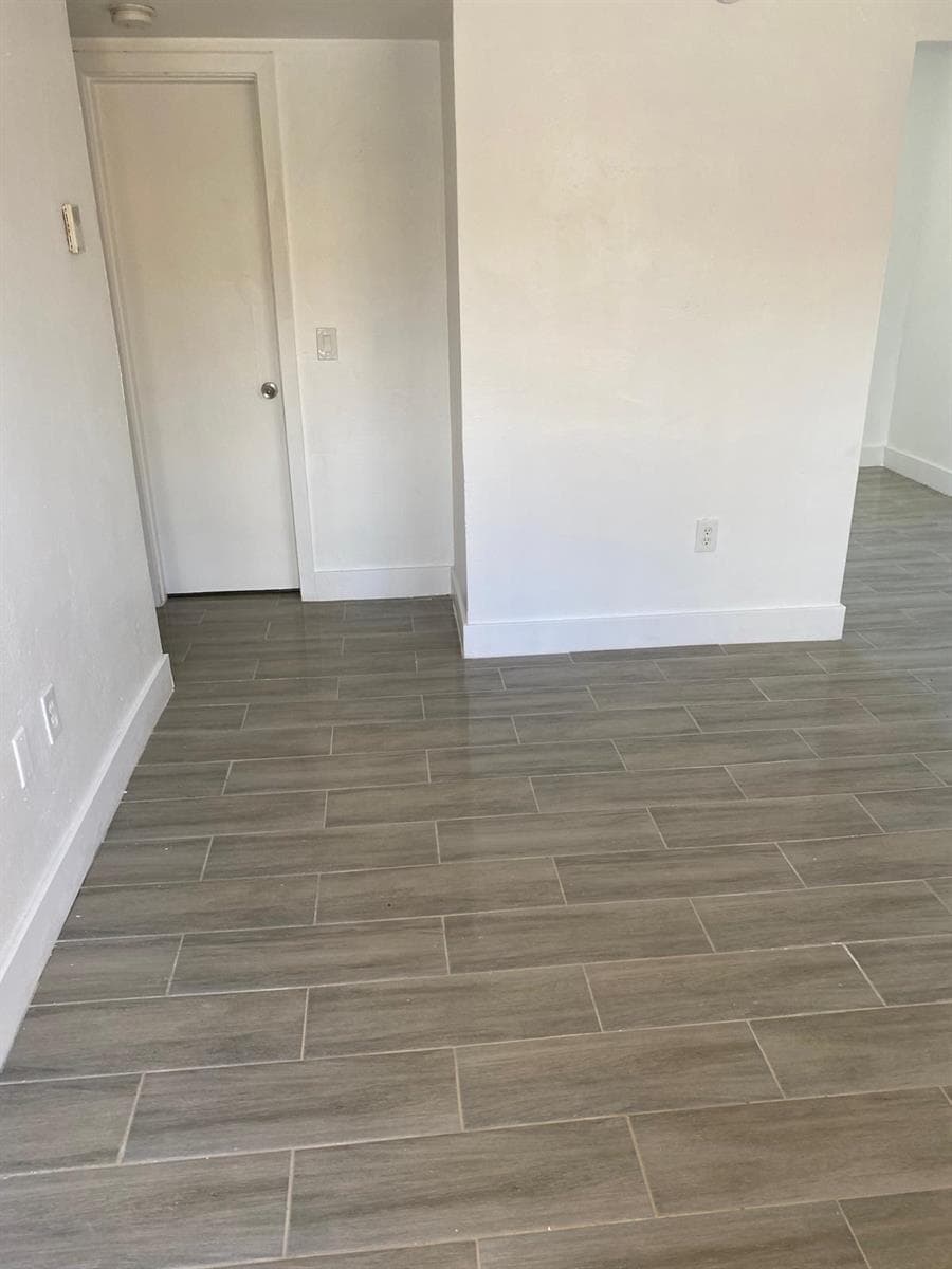 460 SW 7th Street, Miami FL 33130 — 6