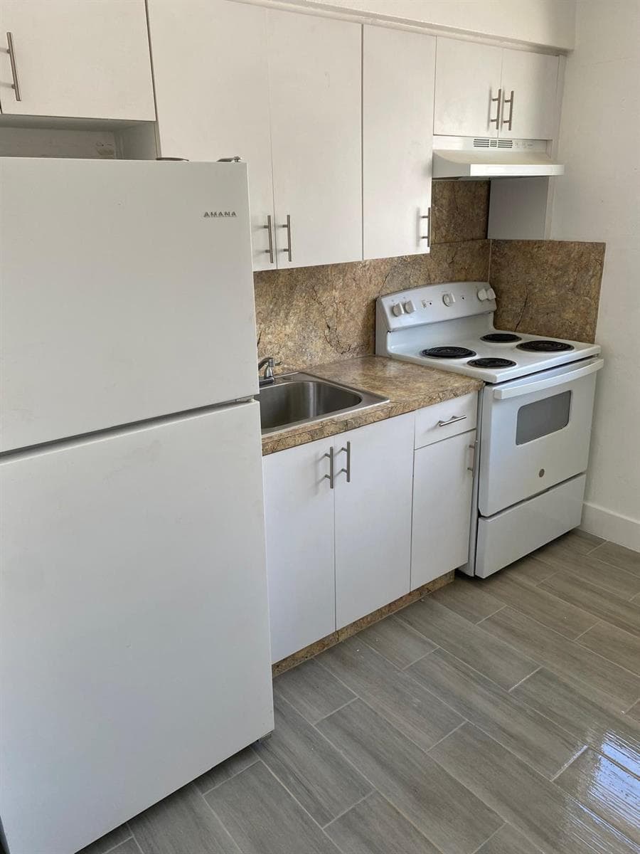 460 SW 7th Street, Miami FL 33130 — 5
