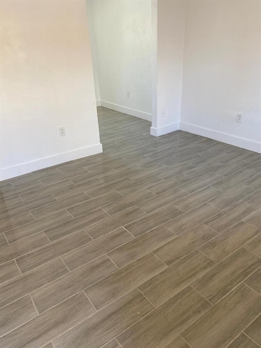 460 SW 7th Street, Miami FL 33130 — 4