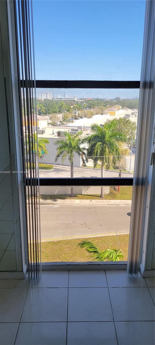 13499 Biscayne Blvd # 511, North Miami FL 33181 — 20