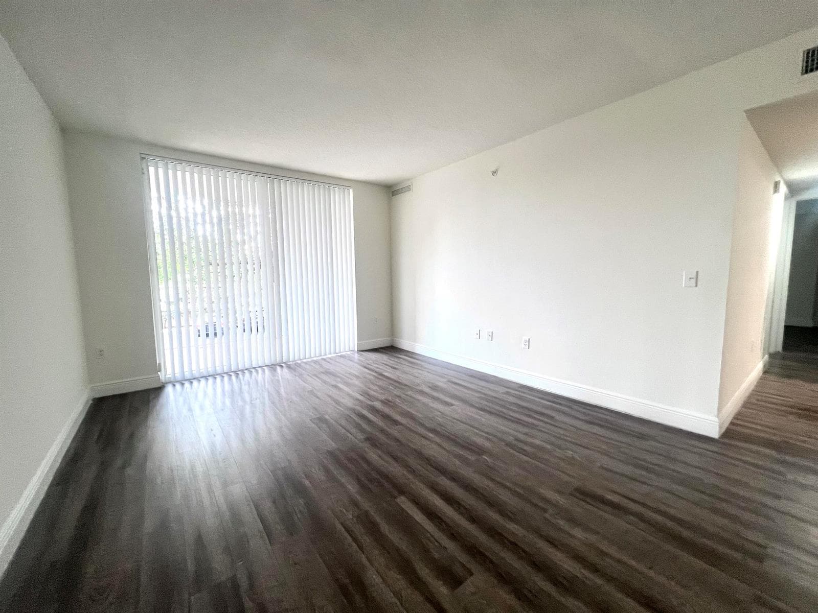 18335 NW 68 Avenue # 110, Hialeah FL 33015 — 2