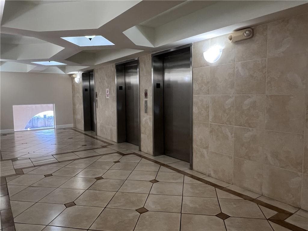 18335 NW 68 Avenue # 420, Hialeah FL 33015 — 12