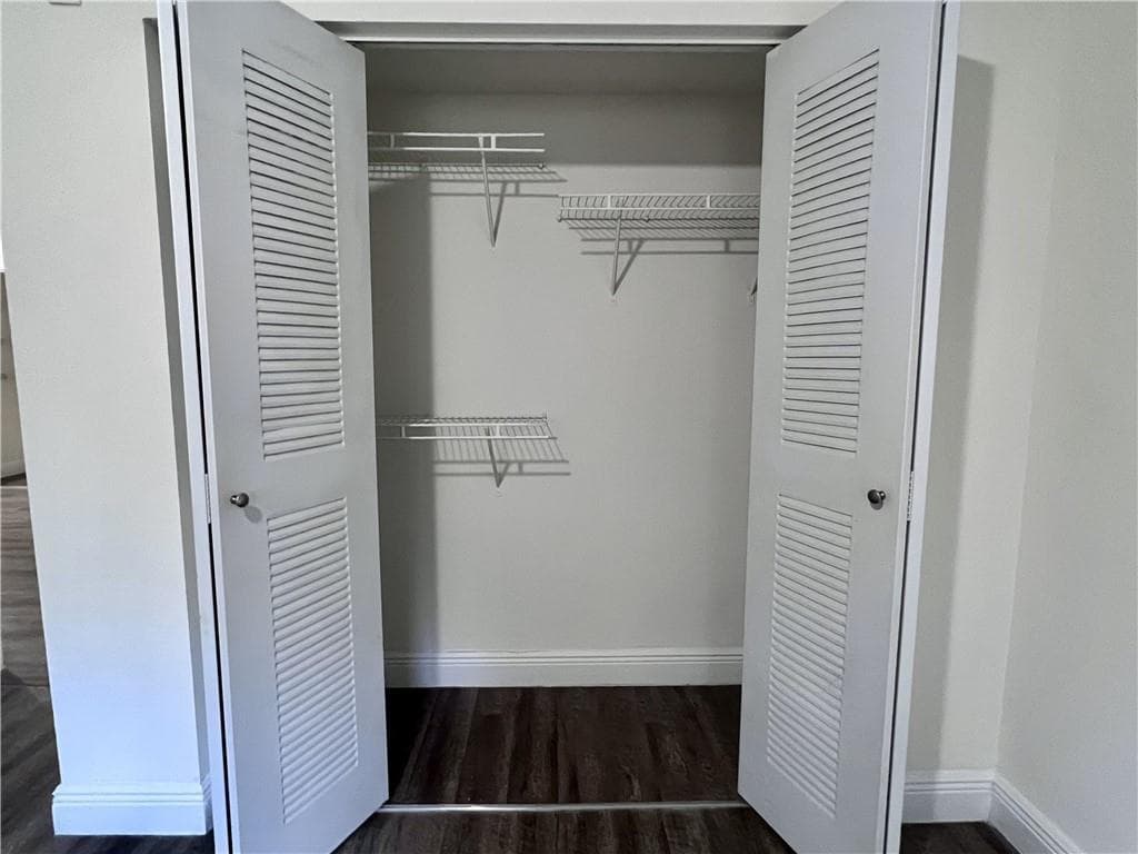 18335 NW 68 Avenue # 420, Hialeah FL 33015 — 9
