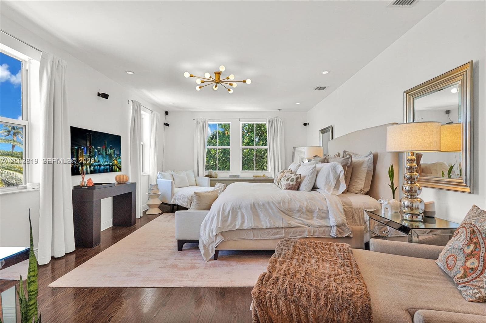 2143 N Bay Rd, Miami Beach FL 33140 — 52