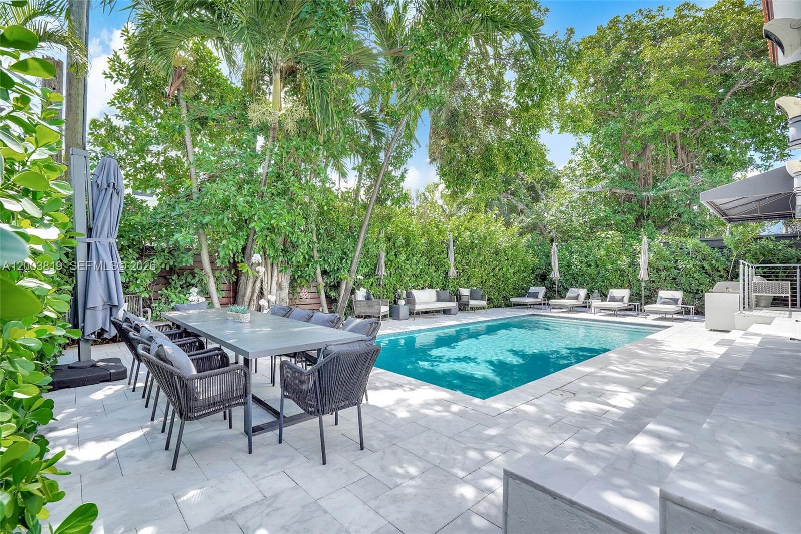 2143 N Bay Rd, Miami Beach FL 33140 — 70